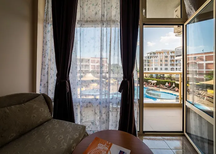 Golden Dune Hotell 4*