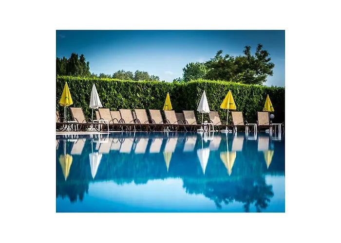 Golden Dune Hotel 4*